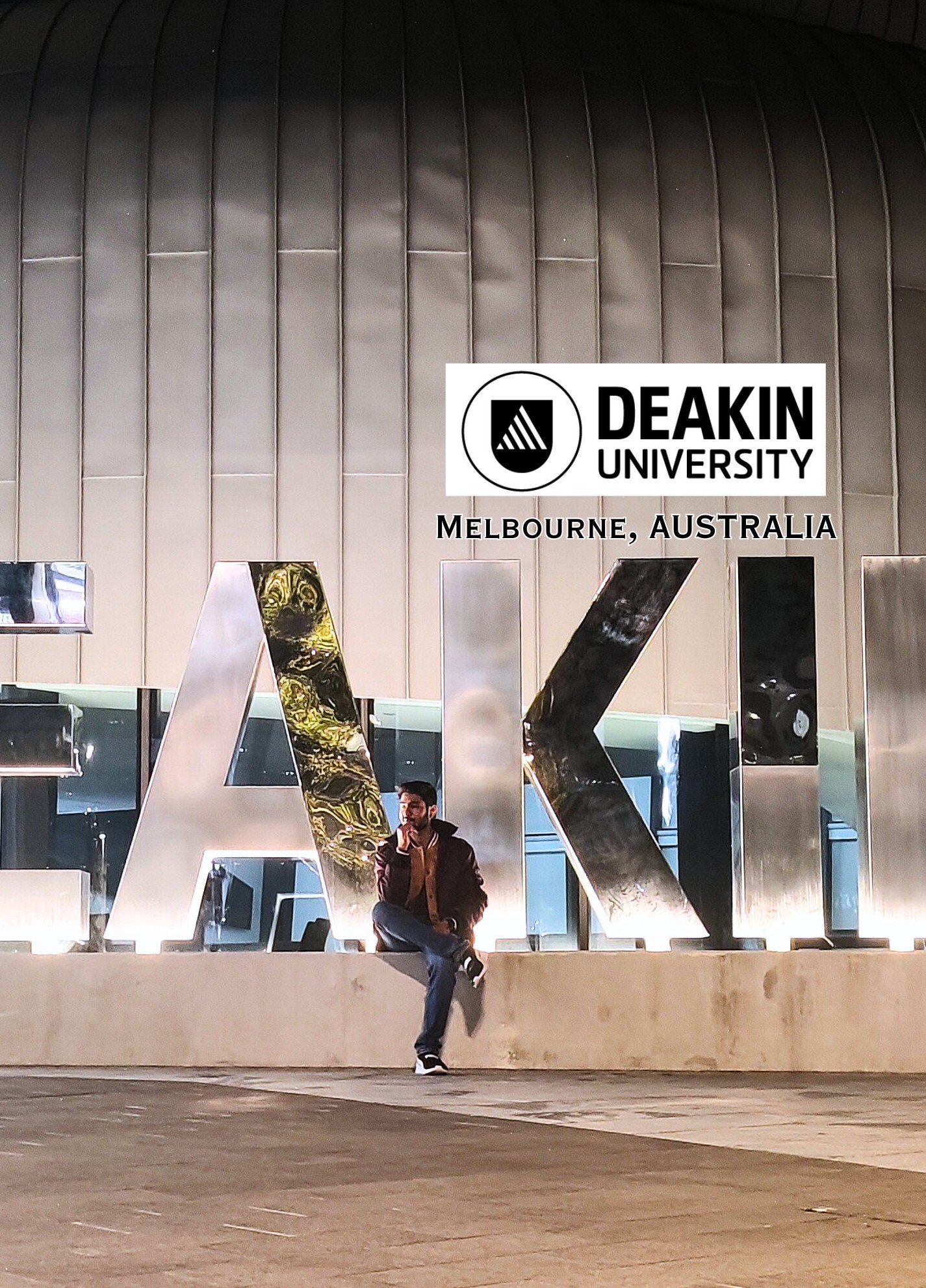 Deakin Internship Logo